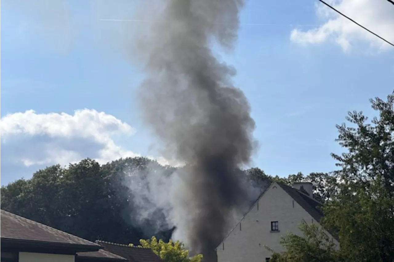 Brand in tuinhuis veroorzaakt zware rookontwikkeling