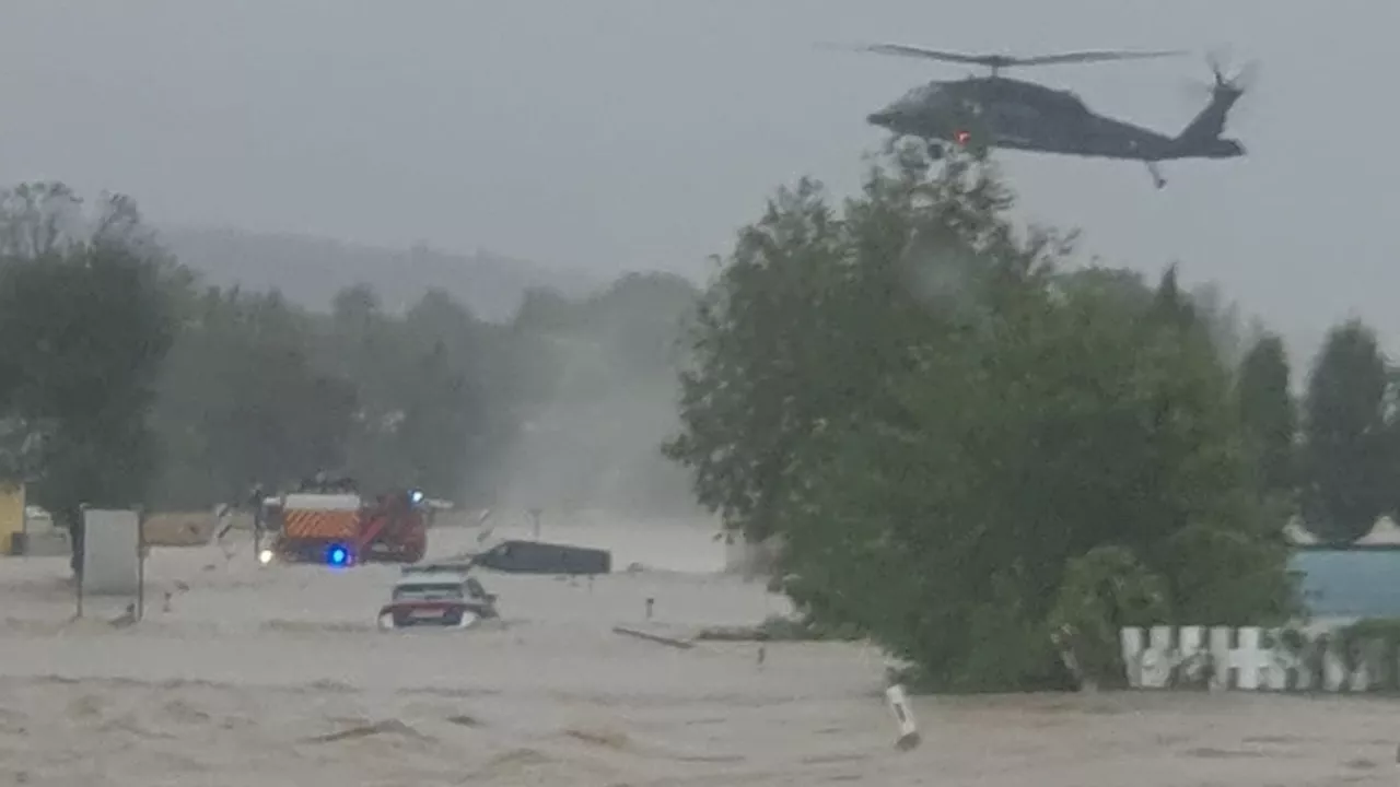  Helfer in Not! Spektakuläre Rettung mit Black Hawk