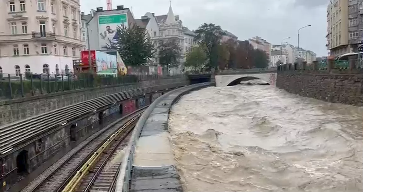  Wienfluss schwappt über! U-Bahnen können nicht fahren