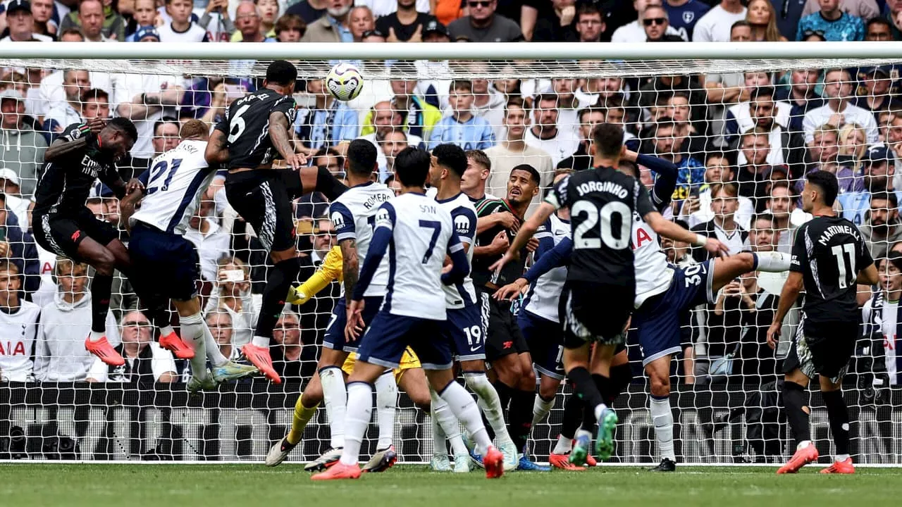 Com gol brasileiro, Arsenal vence o Tottenham fora de casa pela Premier League