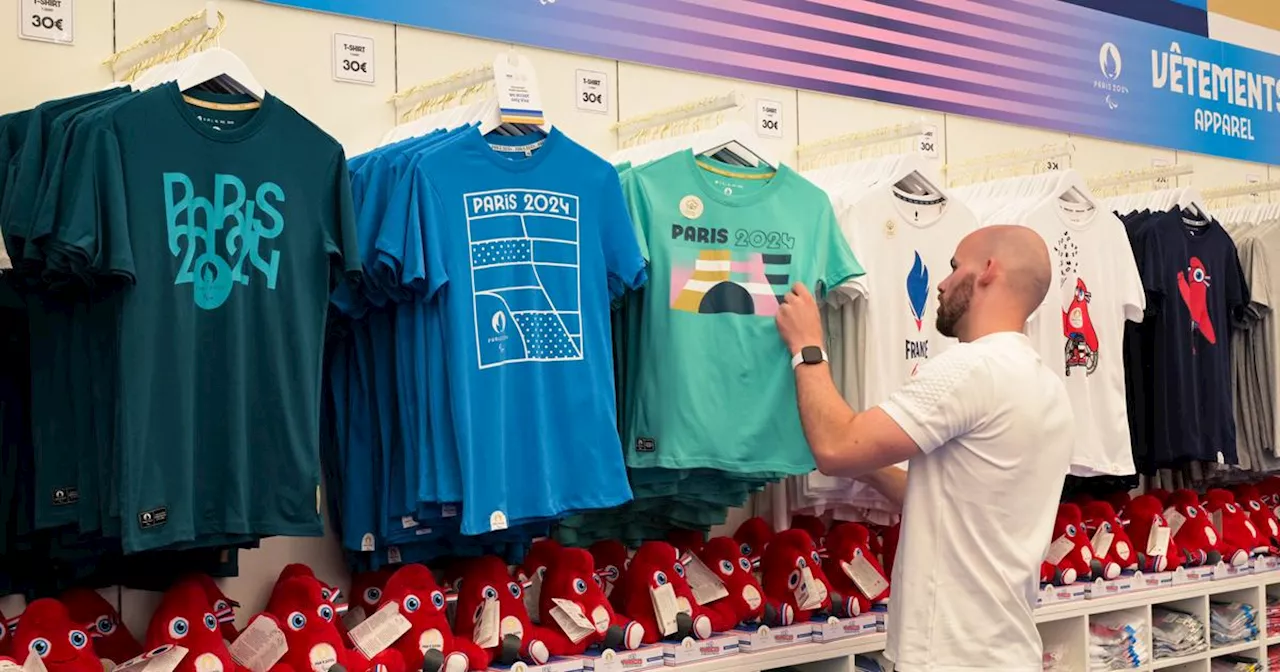 JO 2024 : le megastore des Champs-Élysées ferme ses portes ce dimanche soir, les produits bradés