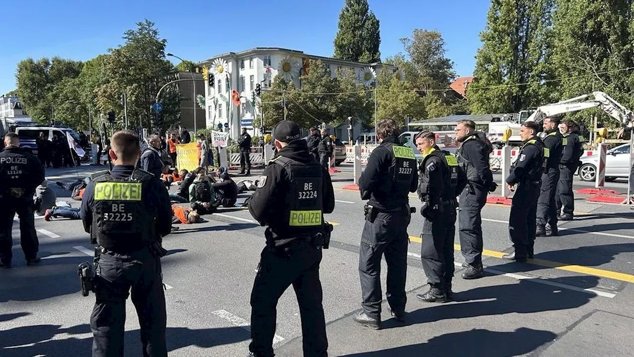 Klimaaktivisten blockieren die Elsenbrücke – Polizei im Einsatz