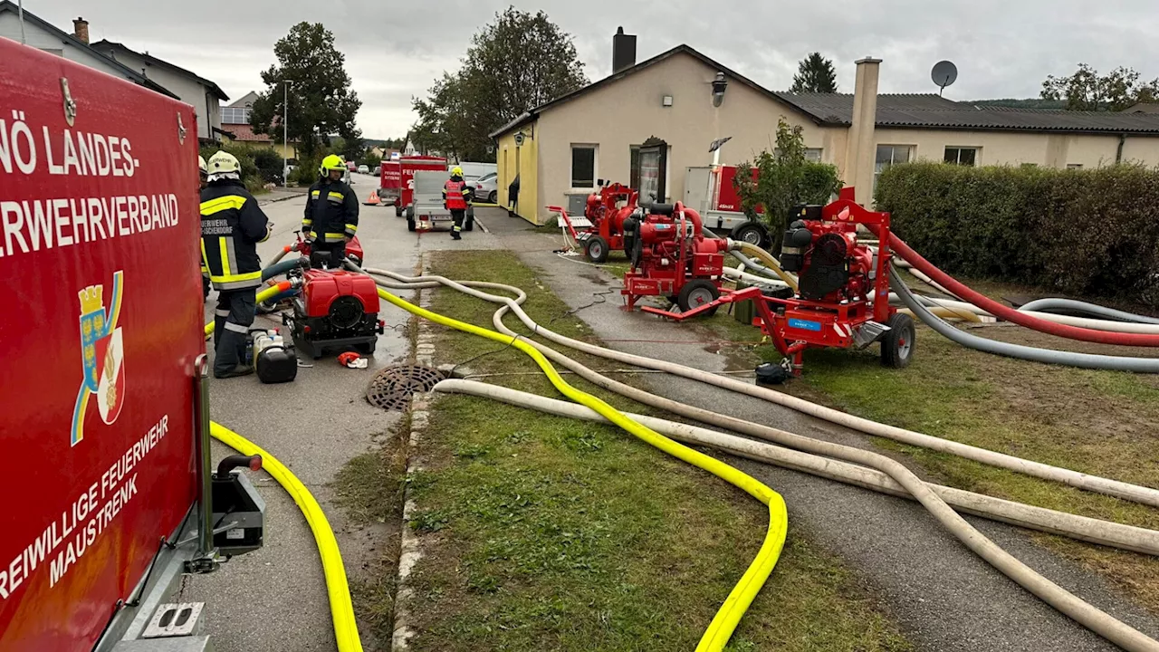 Kärnter Katastrophenhelfer lösen erschöpfte Kräfte in Göllersdorf ab