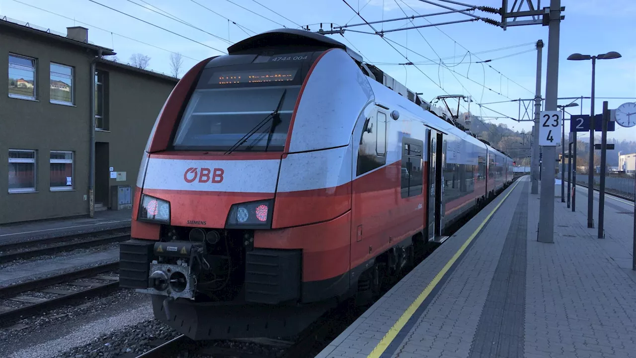 Westbahnstrecke gesperrt: Fahrgäste in Ybbs gestrandet