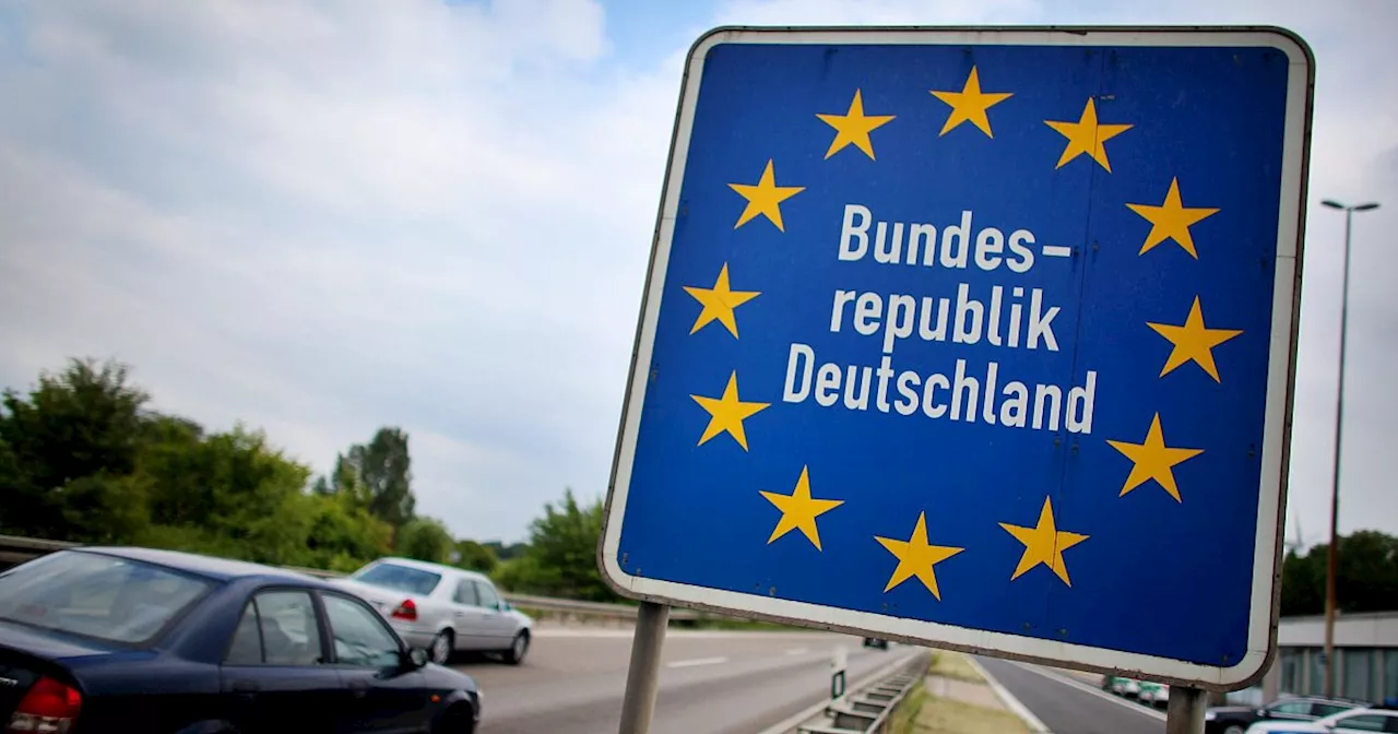 Linke Gruppen kritisieren Bielefelder Jahnplatz-Demo gegen rechts als Heuchelei