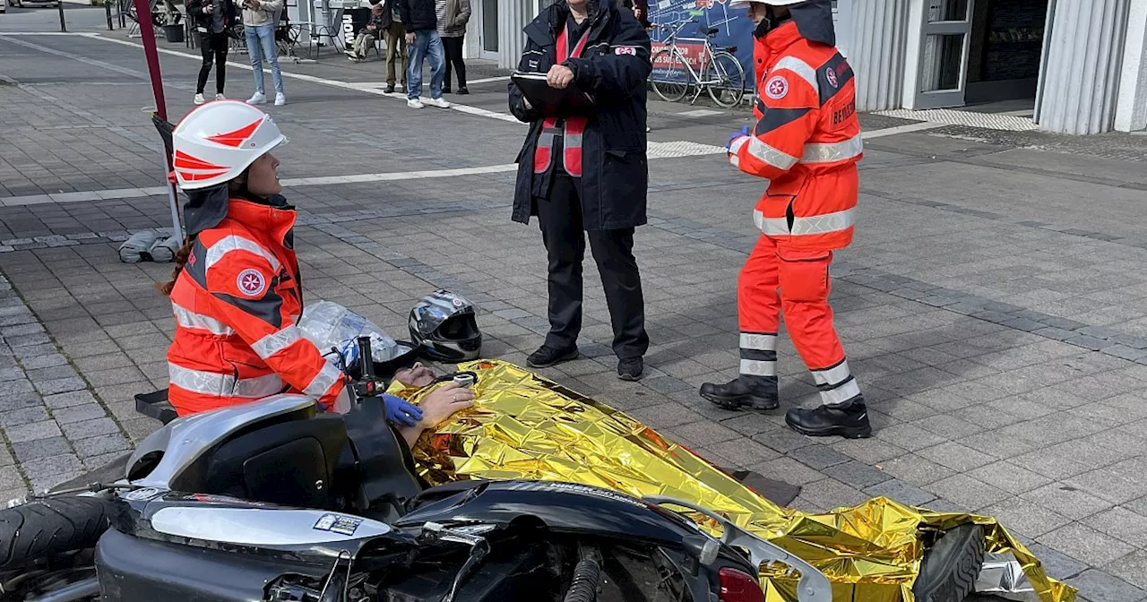 Wenn es in Bad Oeynhausen vor Rettern nur so wimmelt