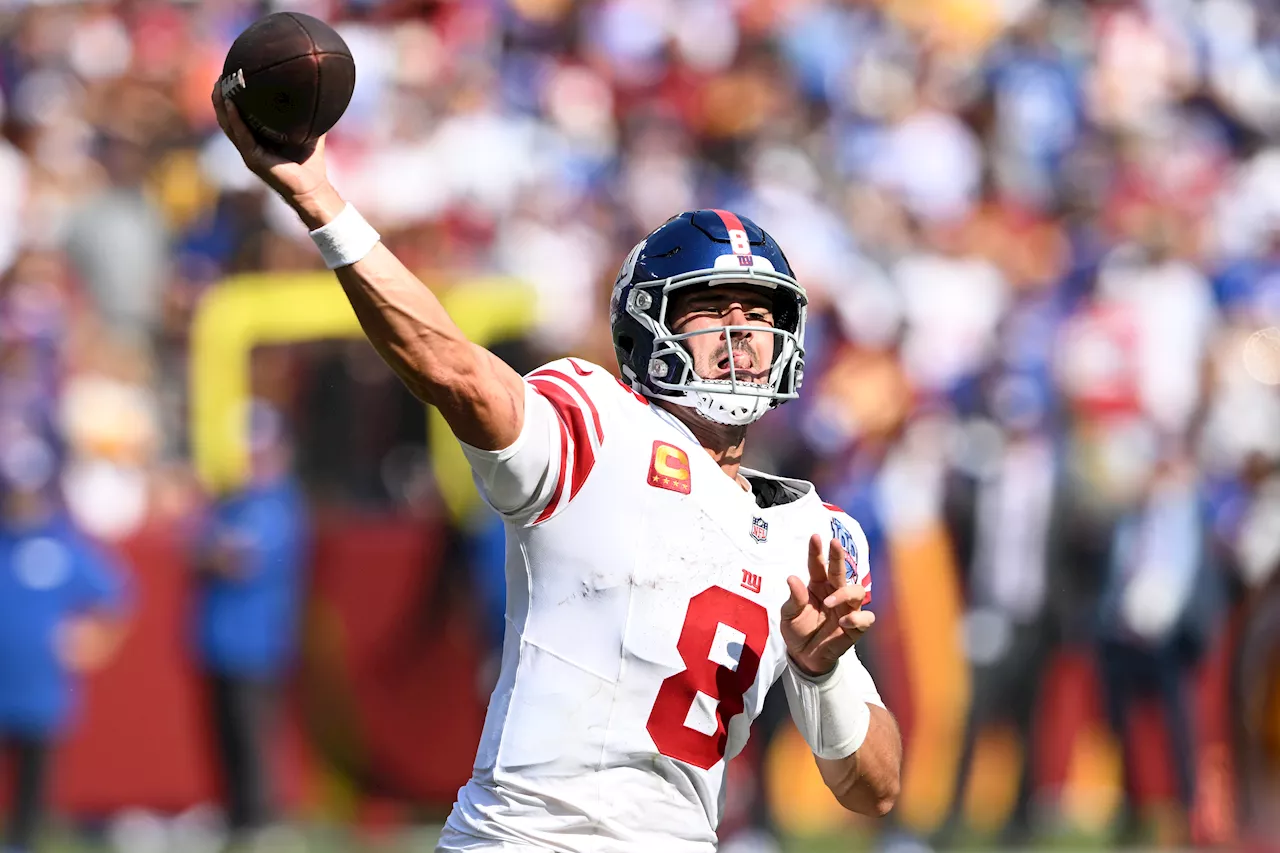 Daniel Jones Rebounds With Two TDs, Giants Fall Short