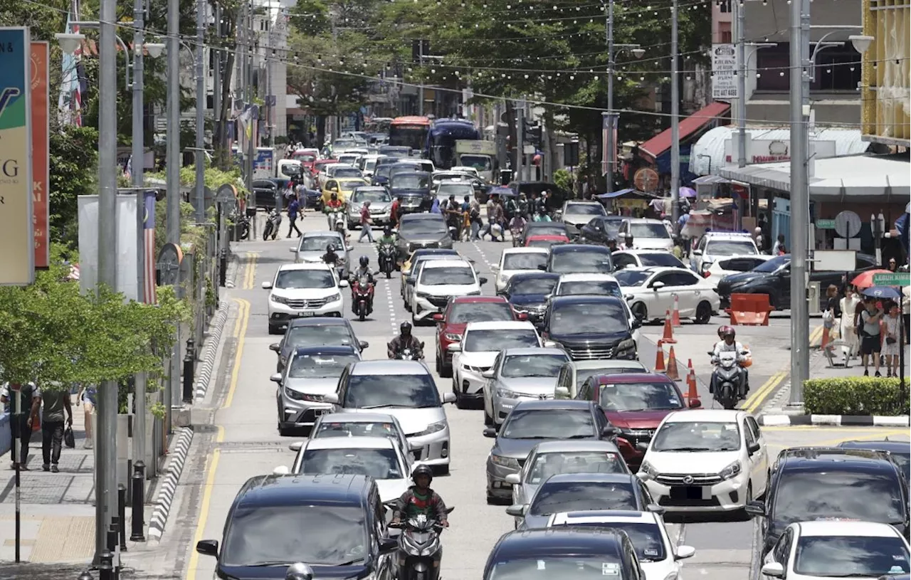 Holiday traffic congestion causes Penang Chief Minister to miss events