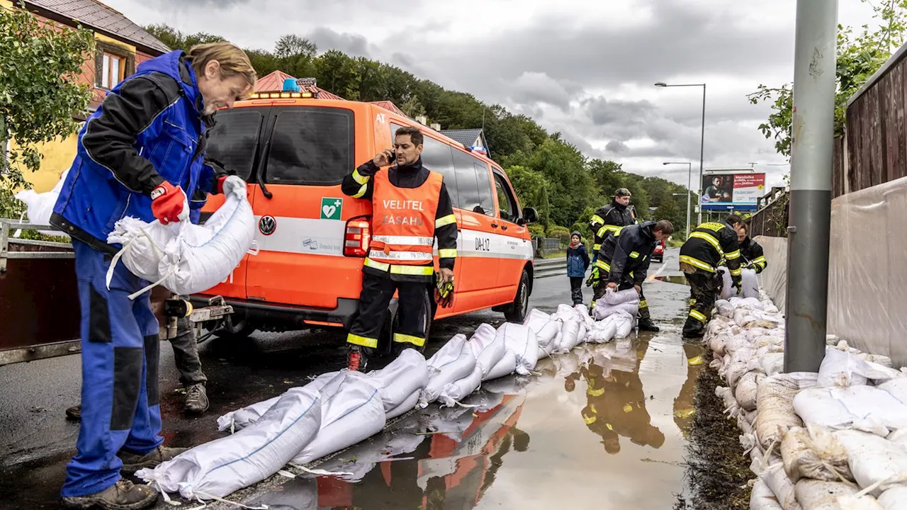 Hochwasser in Europa: Dresden erhöht Alarmstufe