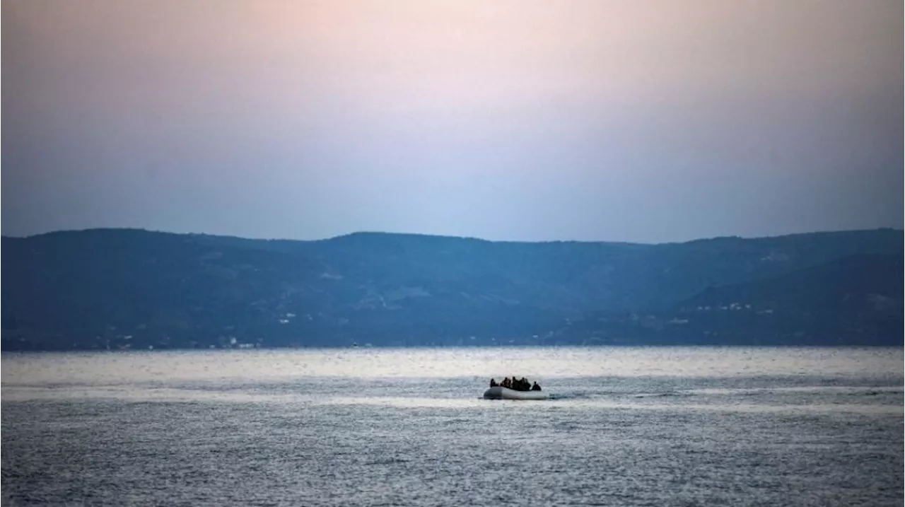 Maut Mengintai di Selat Inggris: Kapal Migran Terbalik, 8 Nyawa Melayang