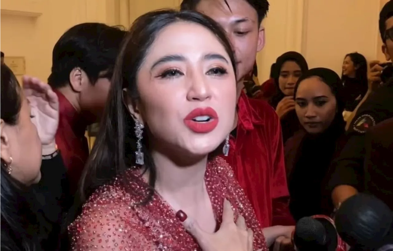 Dewi Perssik Bantah Tuduhan Mandul, Tunjukkan Bukti USG dan IVF