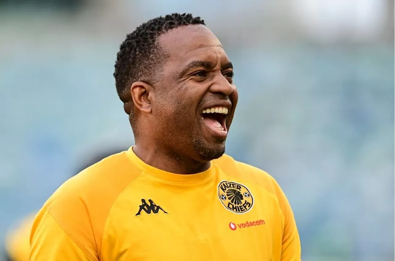 Kaizer Chiefs open the door for legend