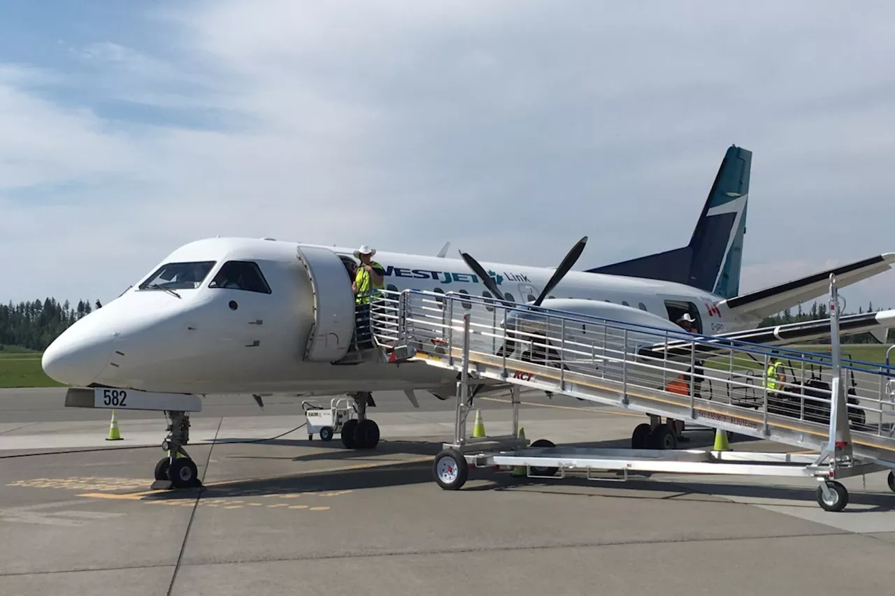 WestJet ordered to pay $633 for flight delay, seat downgrade