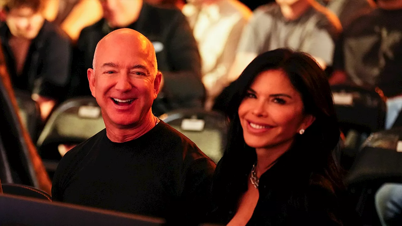 Jeff Bezos, Lauren Sánchez Hit Up UFC 306 At Las Vegas Sphere