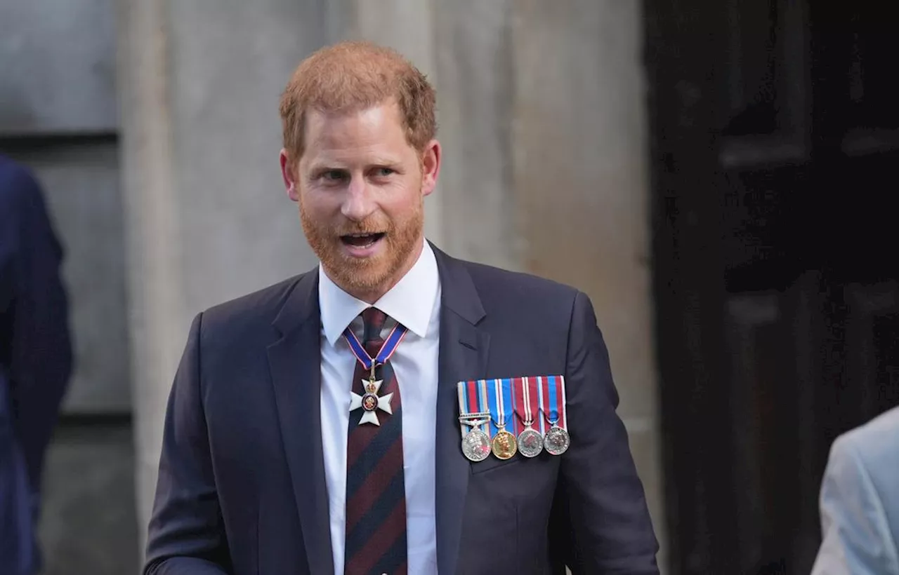 Den britiske kongefamilien gratulerer prins Harry