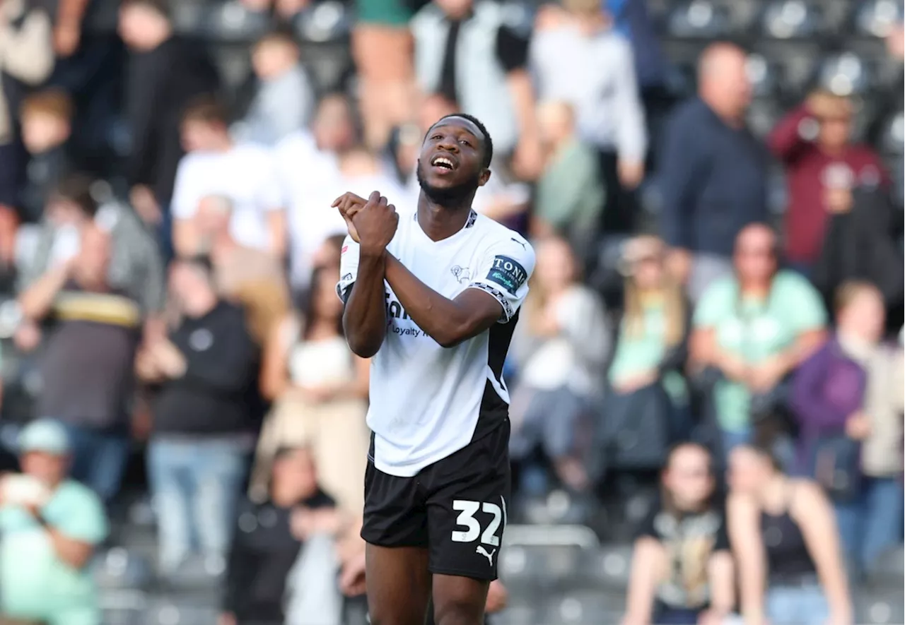 Knuffels voor Derby County-speler na Misser van het Jaar