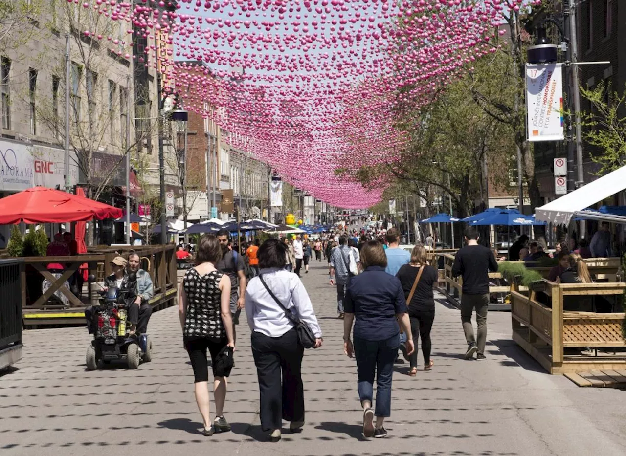 Montreal bars, restaurants react to Quebec bill to regulate merchant tipping requests