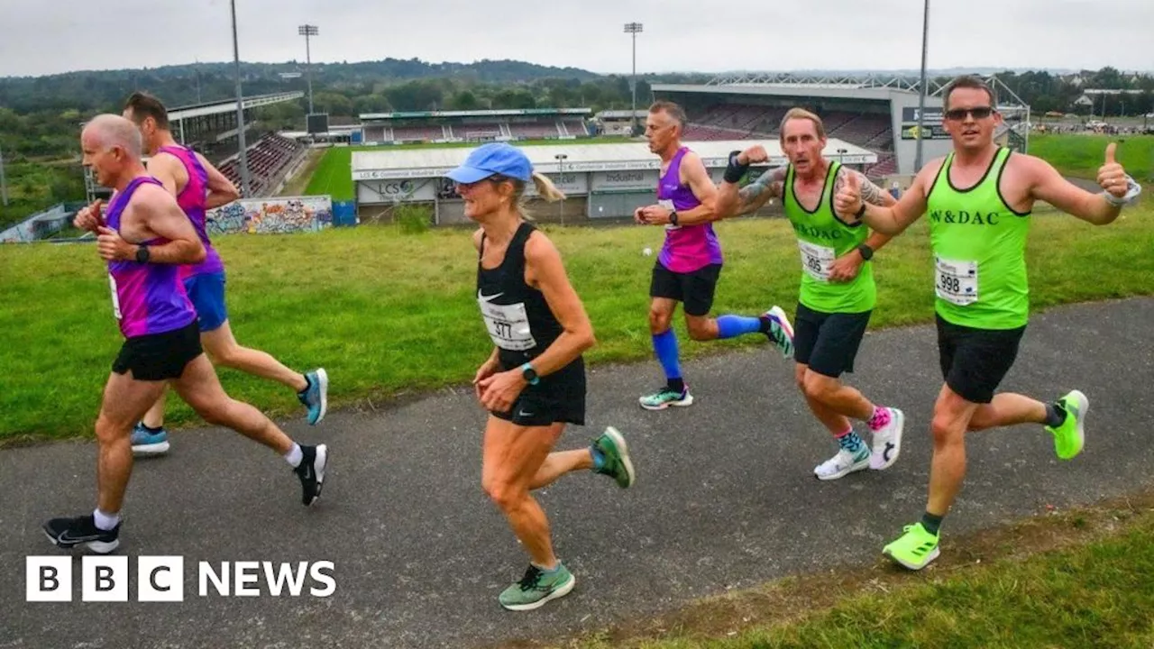 Runners complete Northampton's 'Rocky steps' half marathon