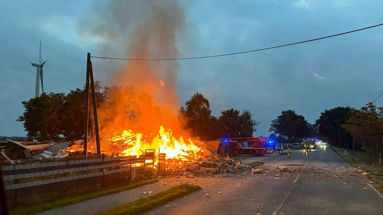 Nach Explosion in NRW: Bewohner des Rocker-Clubs in Trümmern vermisst