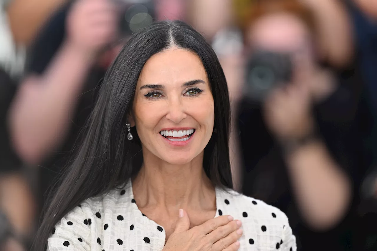 Demi Moore relembra época em que “perseguia perfeição” para ter corpo ideal