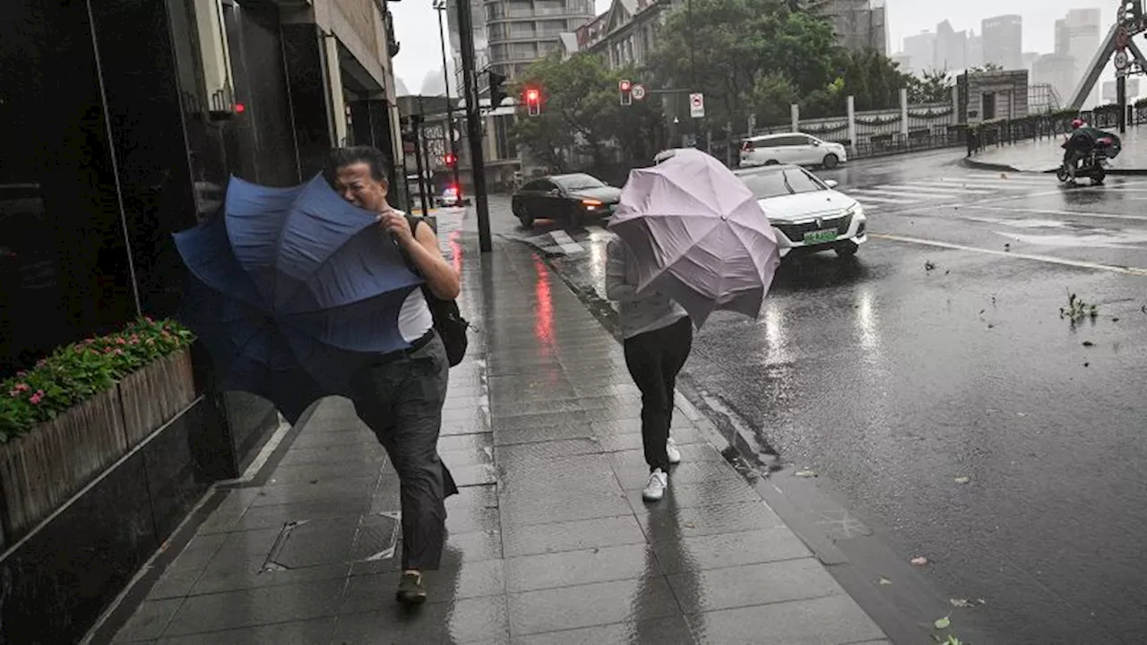 Shanghai slammed by Typhoon Bebinca, strongest storm to hit in seven decades