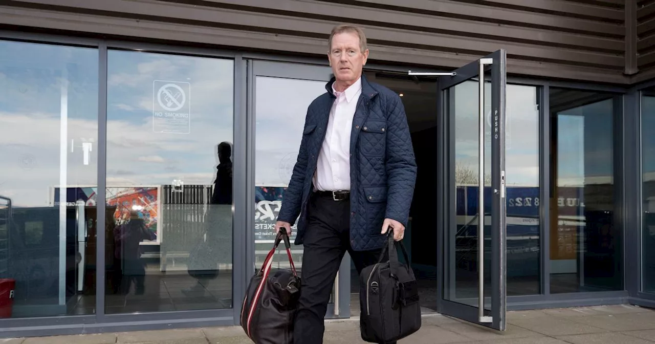 Dave King is 'behind you' but not in the way gullible Rangers think