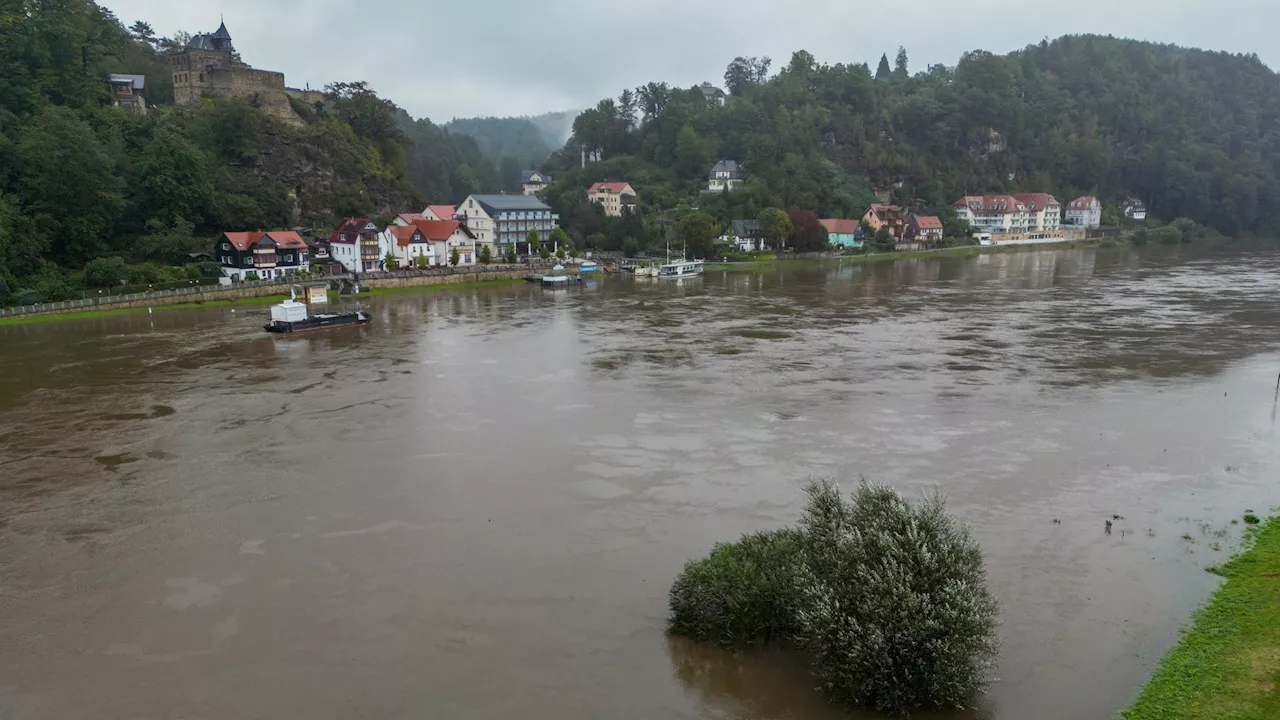 Hochwasserlage in Deutschland - Pegel der Elbe in Sachsen steigt moderat