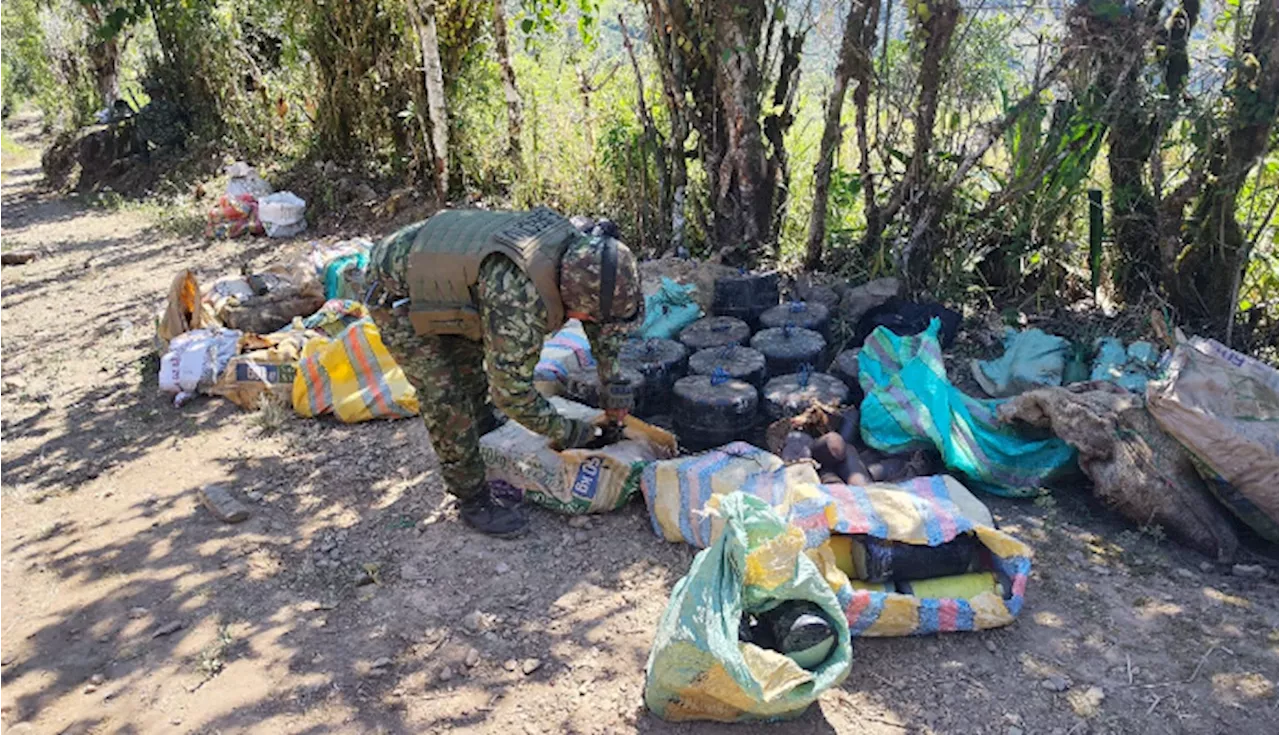 Hallan tres toneladas de artefactos explosivos en Los Andes, Nariño