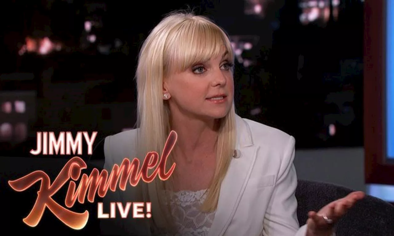 Watch: Anna Faris’ excruciating tale of having Mickey Rourke shush her baby on a long flight