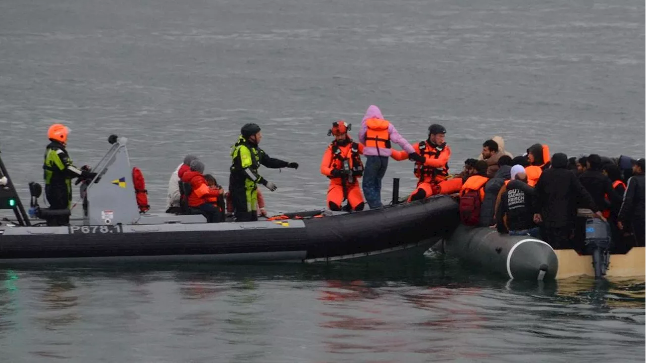 Migrants : 83 personnes secourues dimanche au large du Nord et du Pas-de-Calais