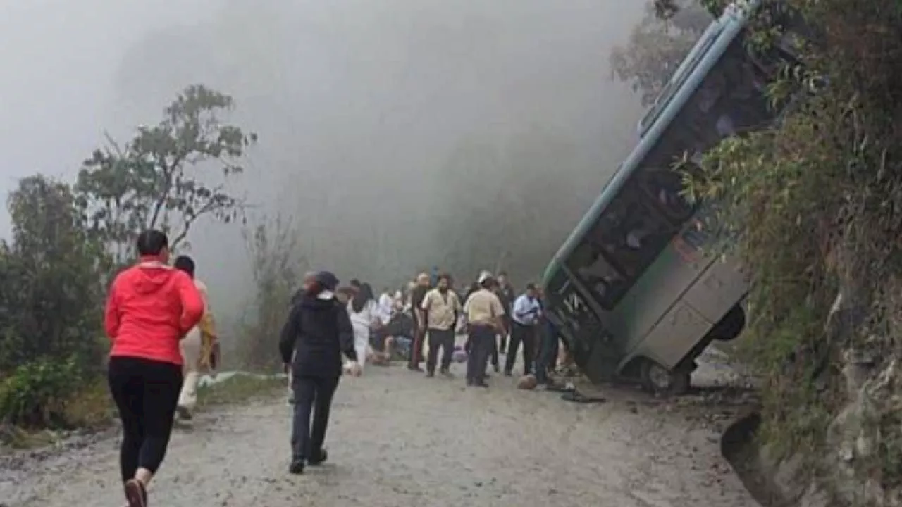 Volcó autobús turístico en ruta a Machu Picchu, dejando nueve heridos