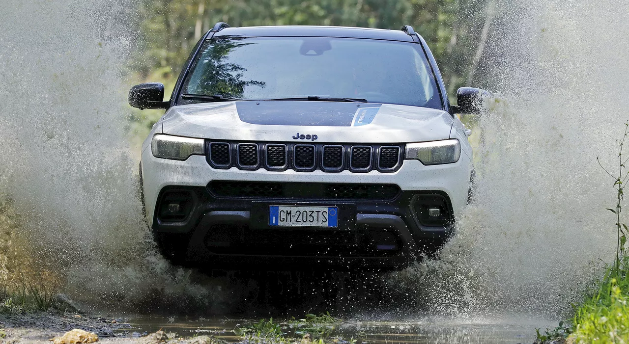 Motori Magazine, in questa puntata: Renegade e Compass si rinnovano. Ecco come cambia la mobilità nelle città