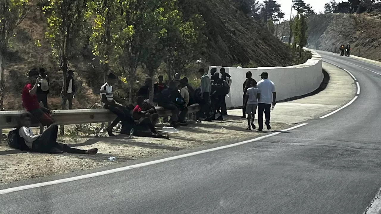 Disturbios y detenciones en la frontera con Ceuta tras 24 horas de tensión migratoria