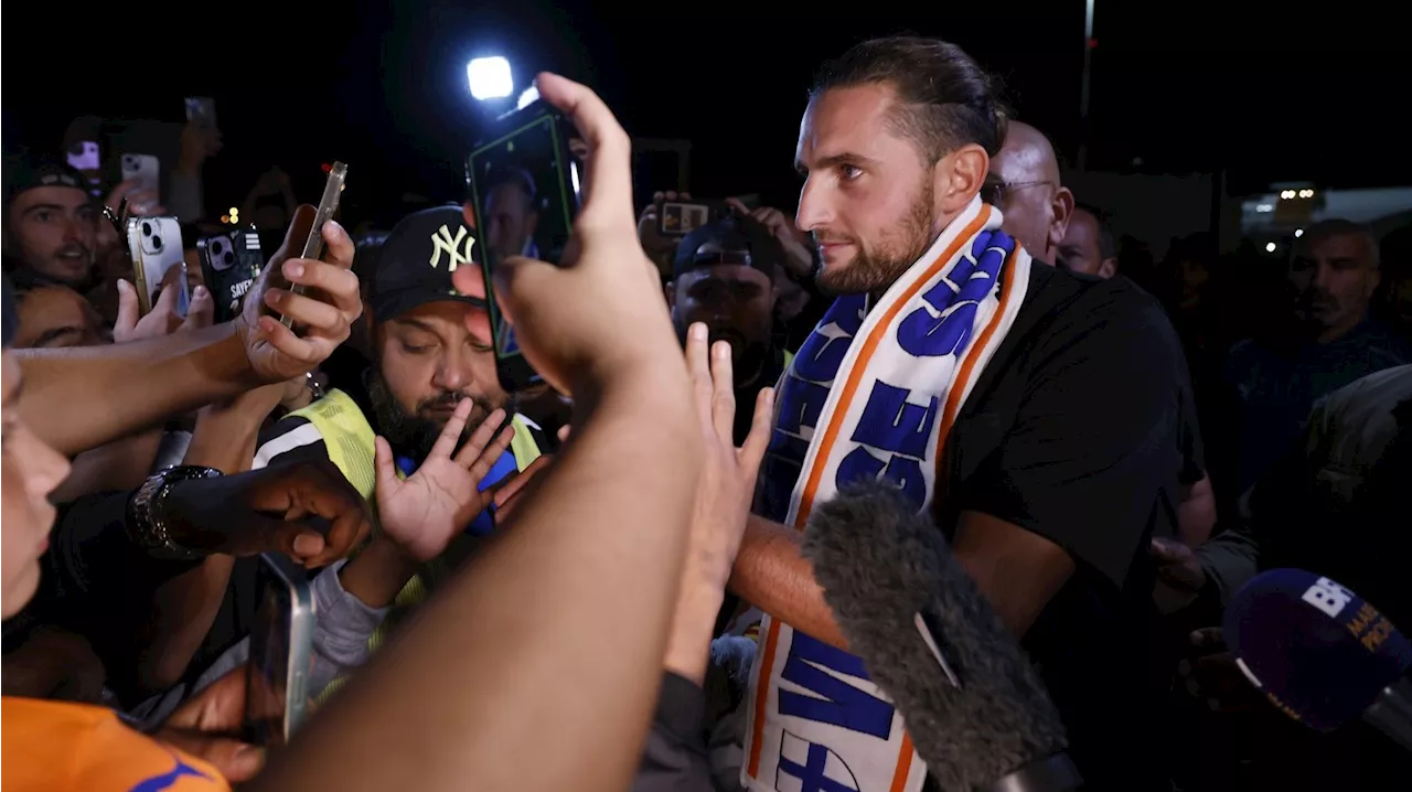 OM. Adrien Rabiot acclamé à son arrivée à l’aéroport de Marignane ce lundi soir