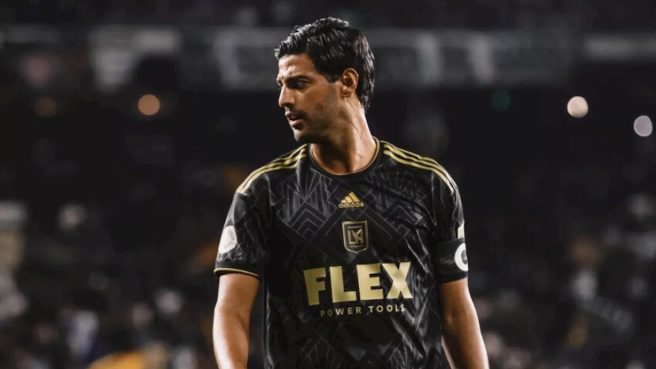 Carlos Vela renueva con LAFC tras casi un año sin jugar