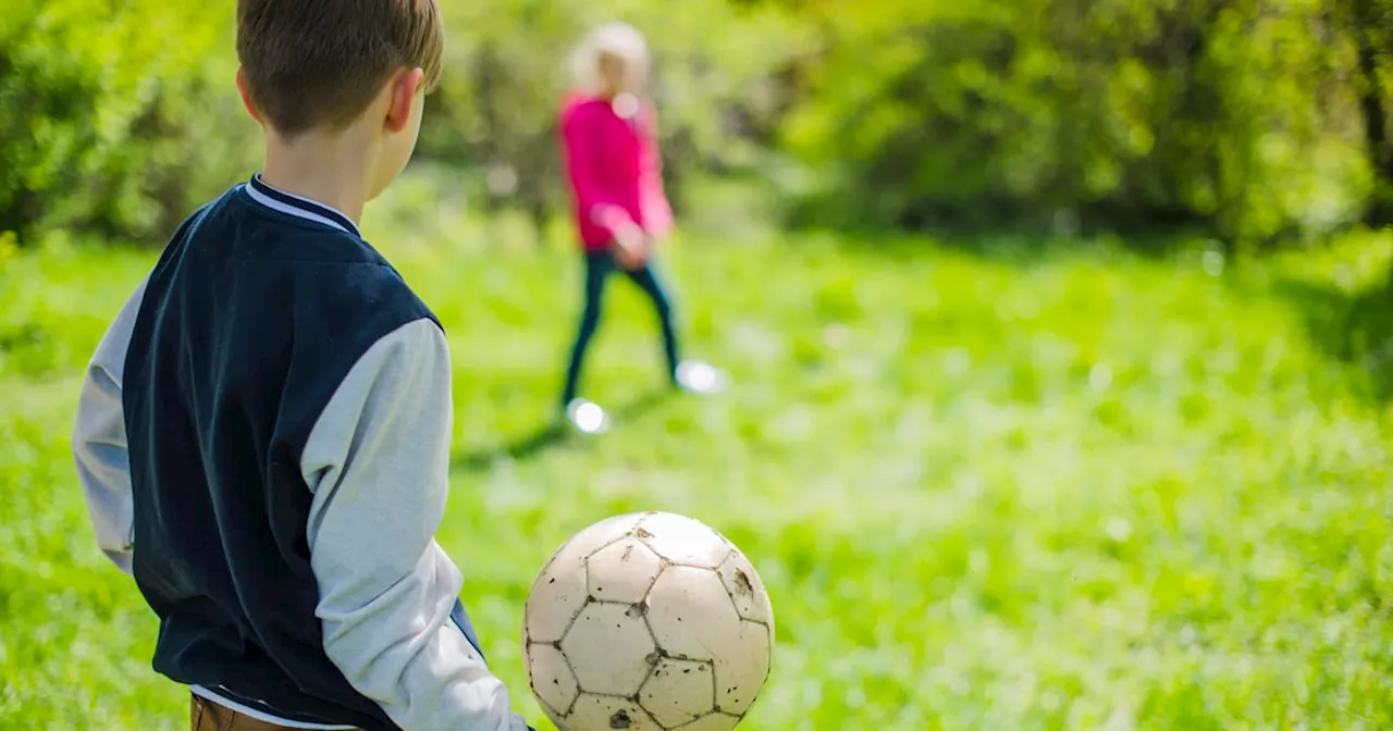 Buscan familia adoptiva en Córdoba para un nene de 10 años, fanático de los deportes