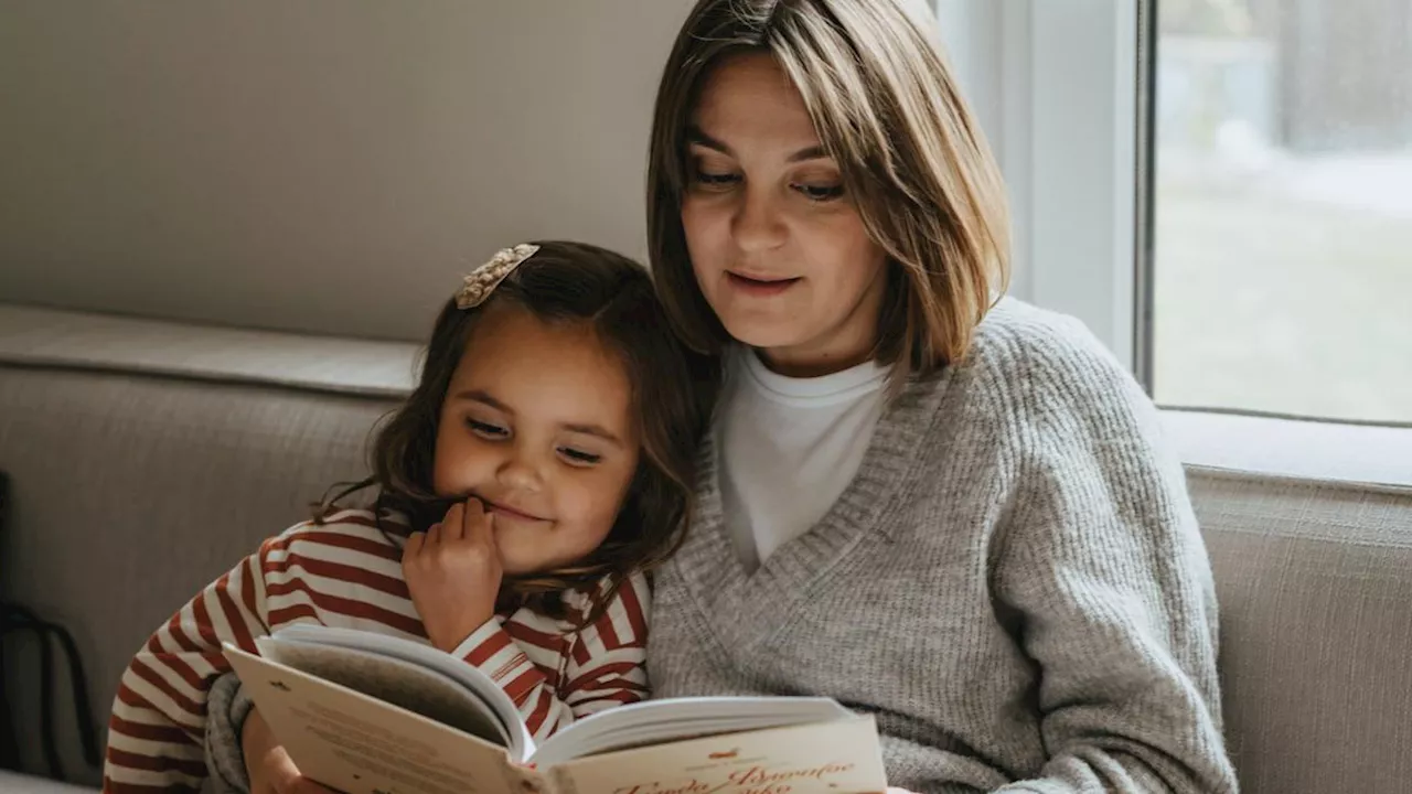 Membiasakan Anak Membaca Buku Sebelum Tidur, Manfaat Tak Terduga untuk Perkembangannya