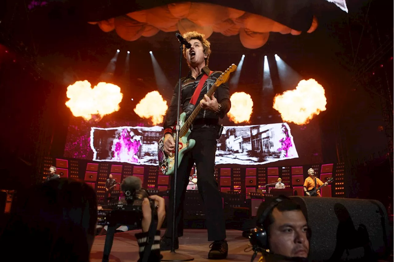 Green Day celebrates anniversaries of ‘Dookie’ and ‘American Idiot’ at SoFi Stadium