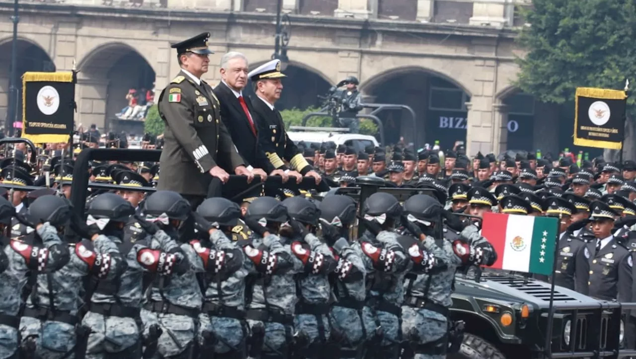 'Gracias por guiarnos, Comandante Supremo': fuerzas armadas despiden a AMLO en su último desfile