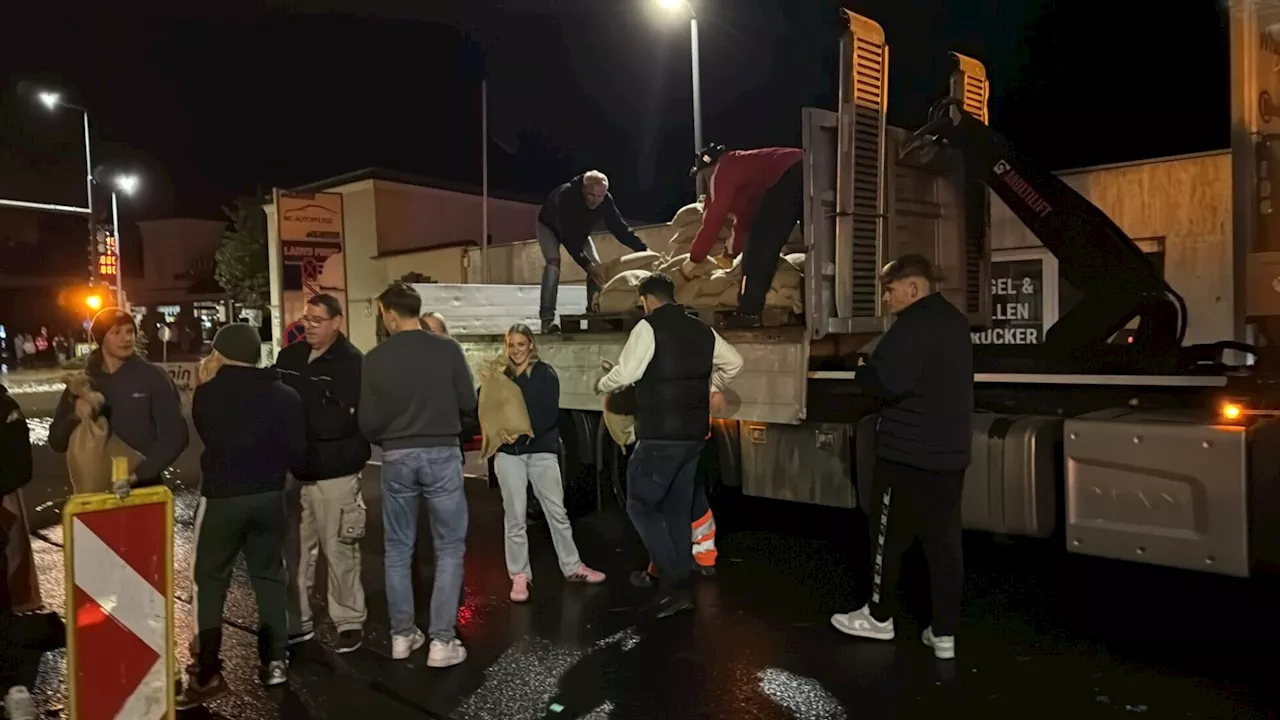 Ein Todesopfer in Höbersdorf, Stockerau musste Dämme aufbauen