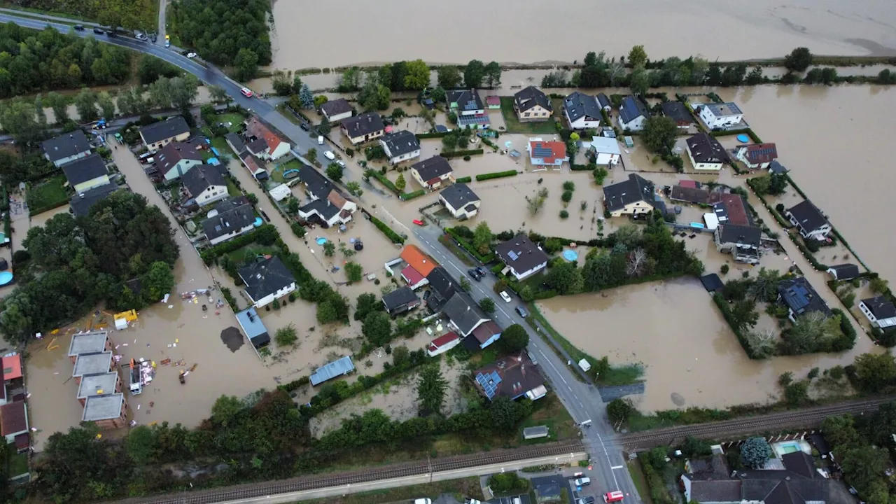 In Sierndorf kämpften alle gegen die Wassermassen an