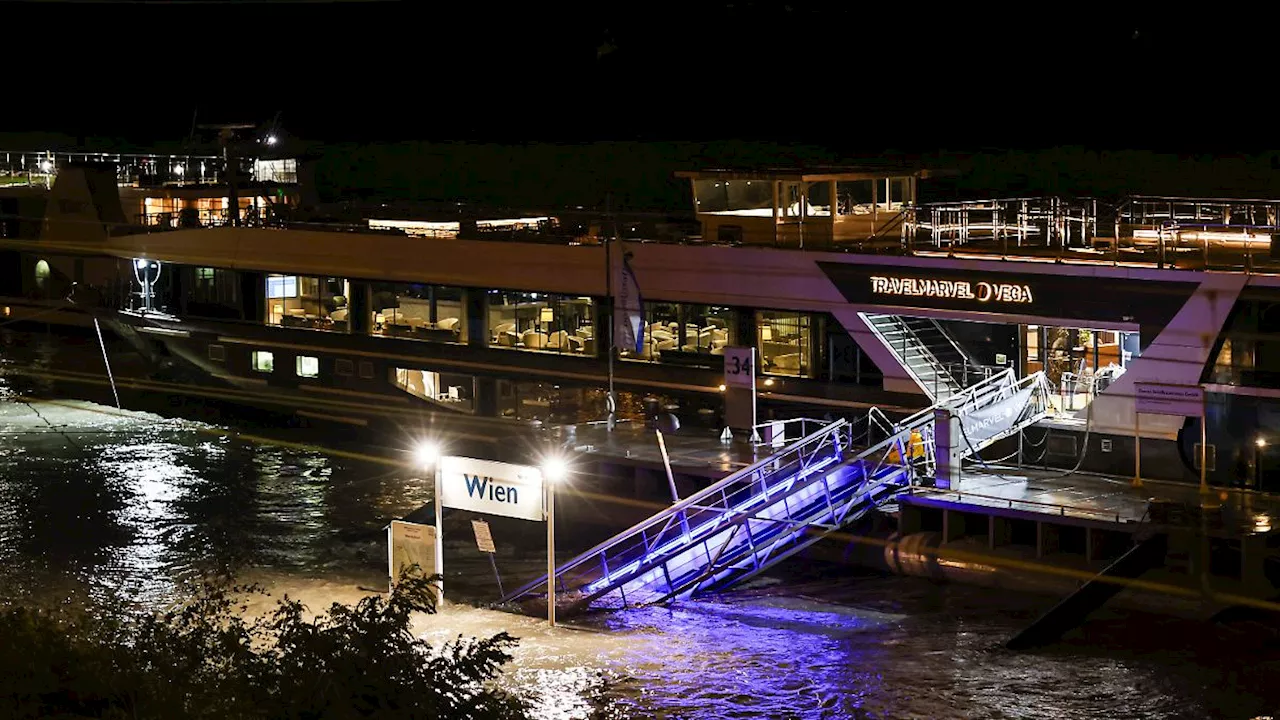 Unwetter im Liveticker: 140 Menschen sitzen auf Kreuzfahrtschiff in Wien fest