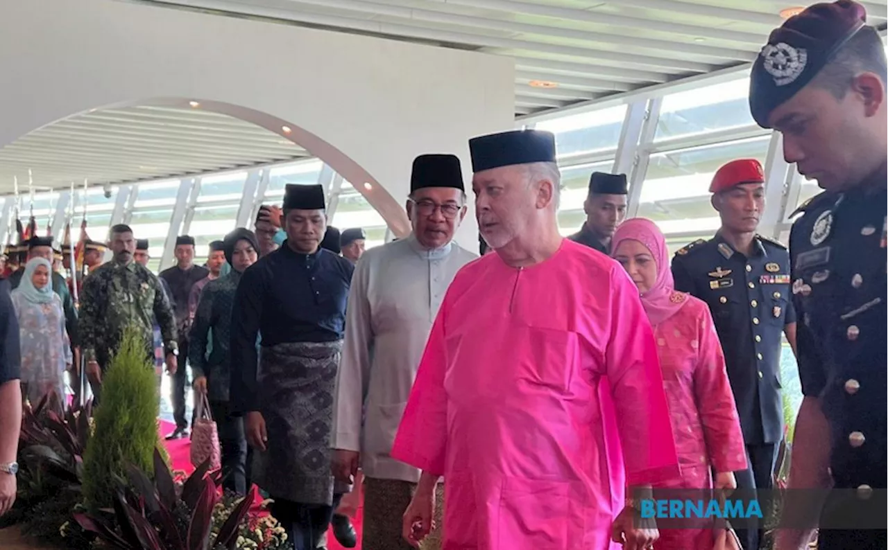 King, Queen grace national Maulidur Rasul celebration in Putrajaya