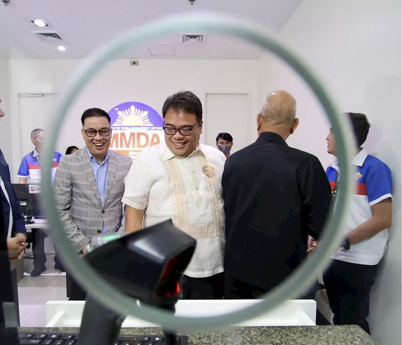 MMDA launches first satellite office