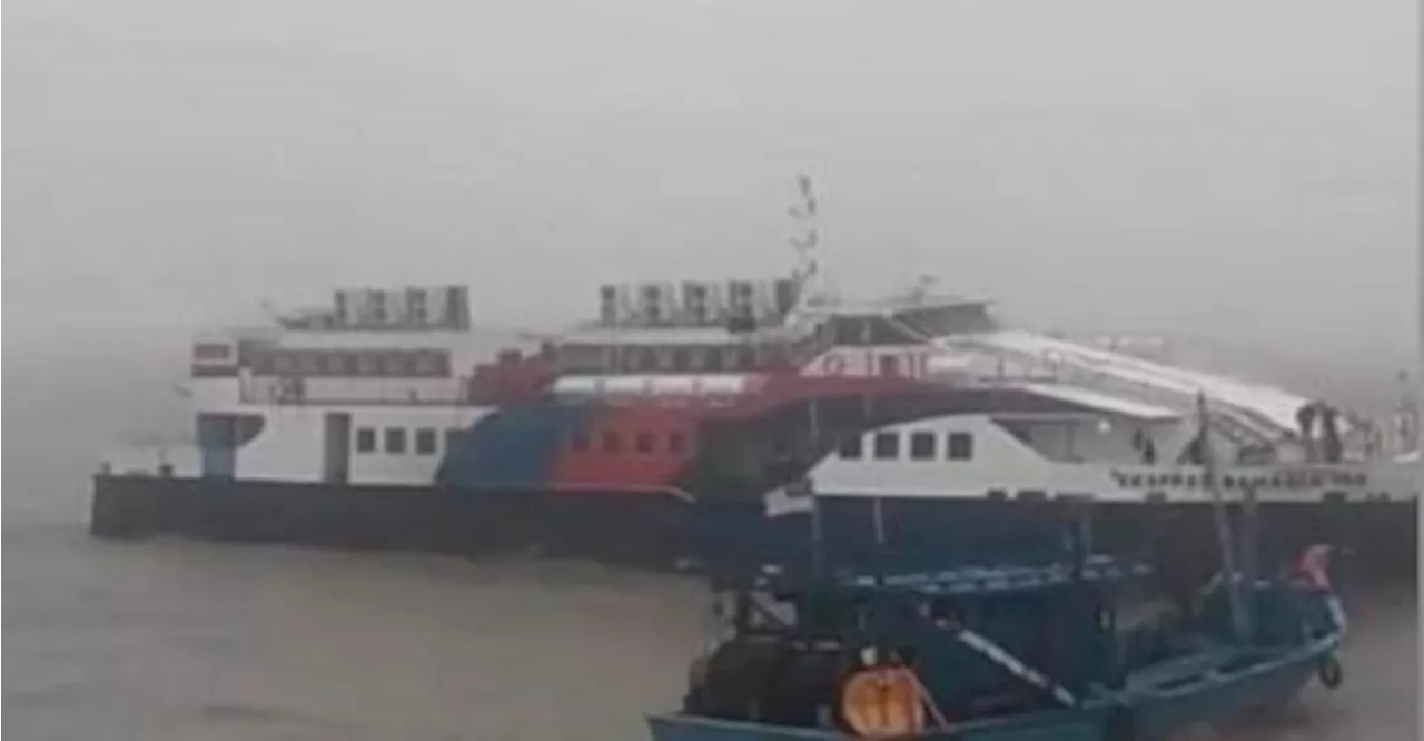 Ferry trapped in sandbank earlier continues journey to Langkawi tonight