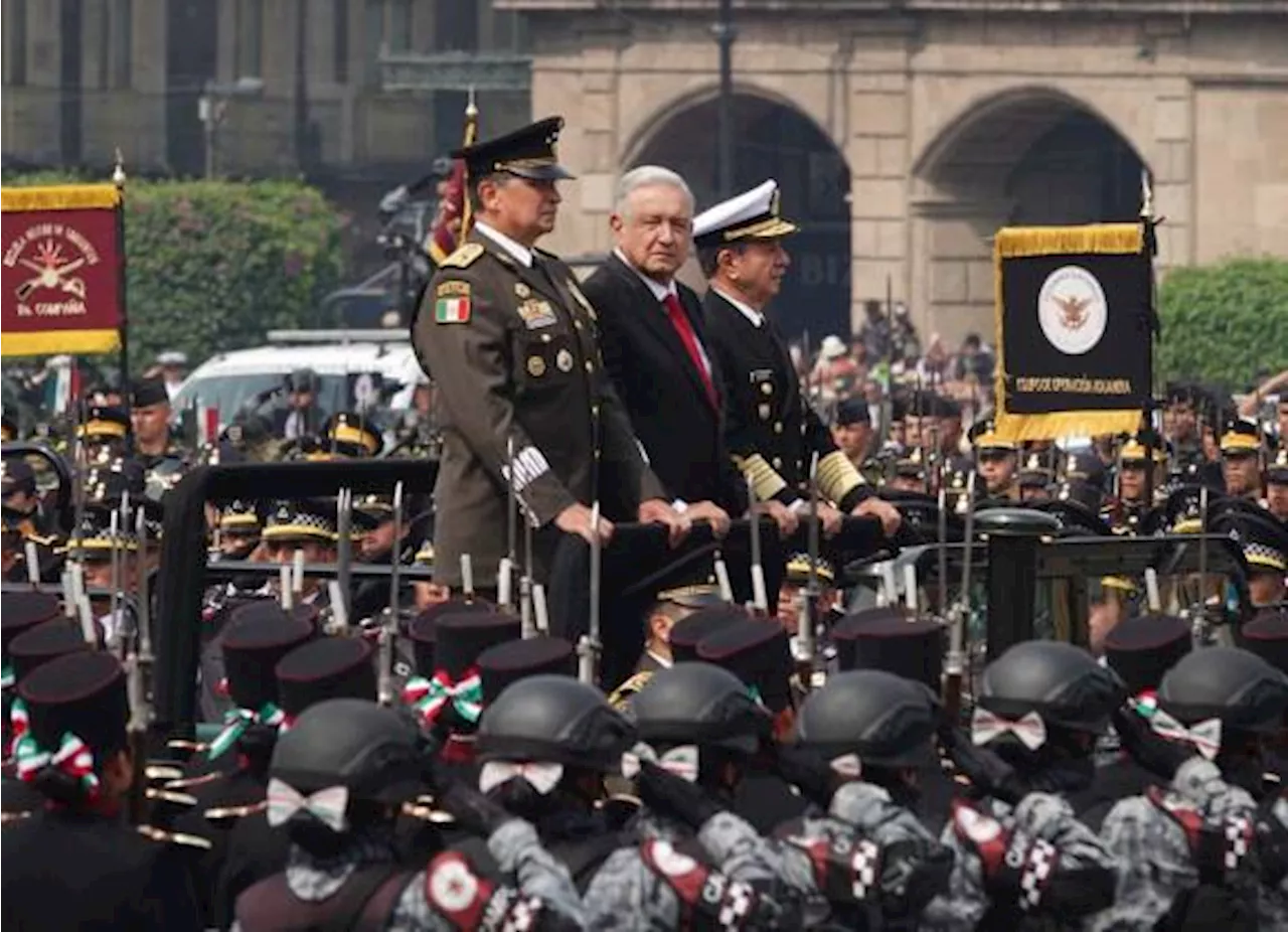 En último desfile de AMLO, Fuerzas Armadas lo despiden y reiteran su apoyo a Claudia Sheinbaum