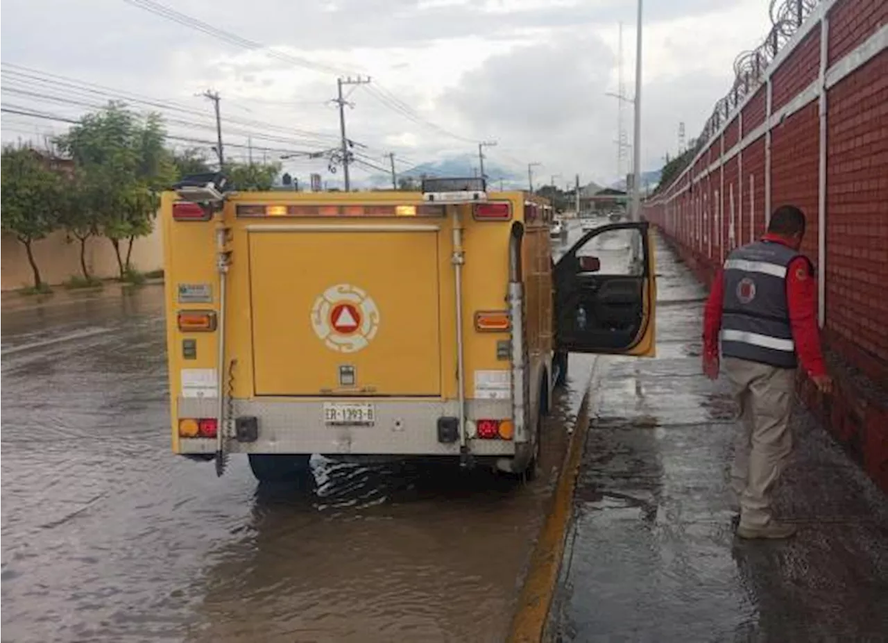 Saltillo: Reportan ‘sustancia aceitosa’ en agua tras chubasco; exigen a Pemex dar la cara (videos)