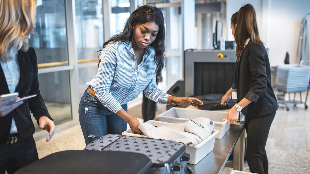 Neuer Flughafen-Trend auf Tiktok: Das steckt hinter 'Airport tray aesthetic'