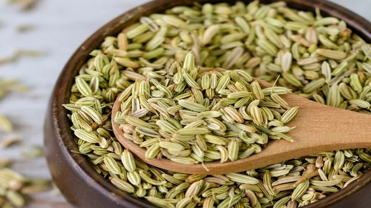 Fennel Seeds: ನೀವು ಪ್ರತಿದಿನ 1 ಚಮಚ ಸೋಂಪು ಕಾಳು ತಿಂದರೆ ಏನಾಗುತ್ತದೆ? ಅಜೀರ್ಣ, ತೂಕ ಇಳಿಕೆಗೆ ಸಹಕಾರಿ