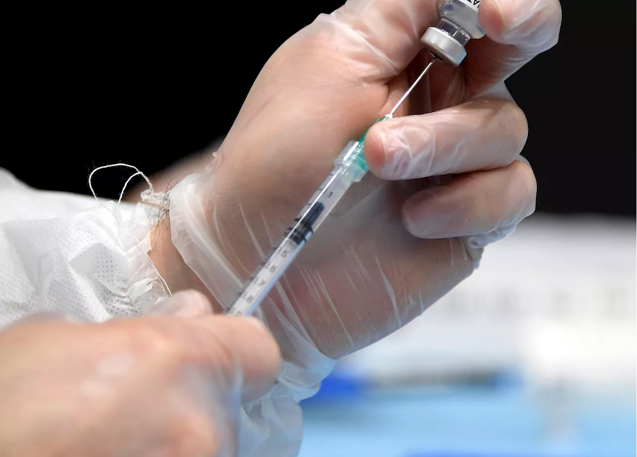 Influenza stagionale 2024-2025, ecco i vaccini autorizzati: chi dovrebbe farli